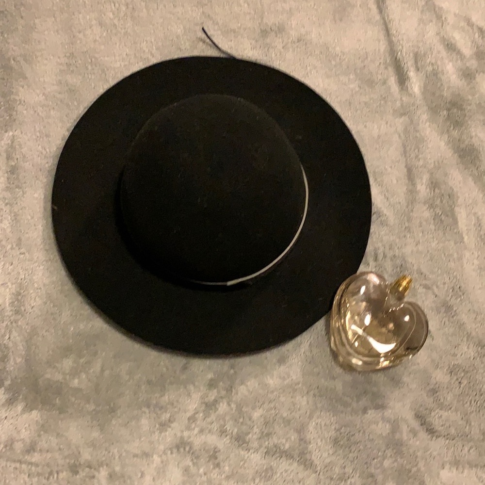 BCBG Generation Hat